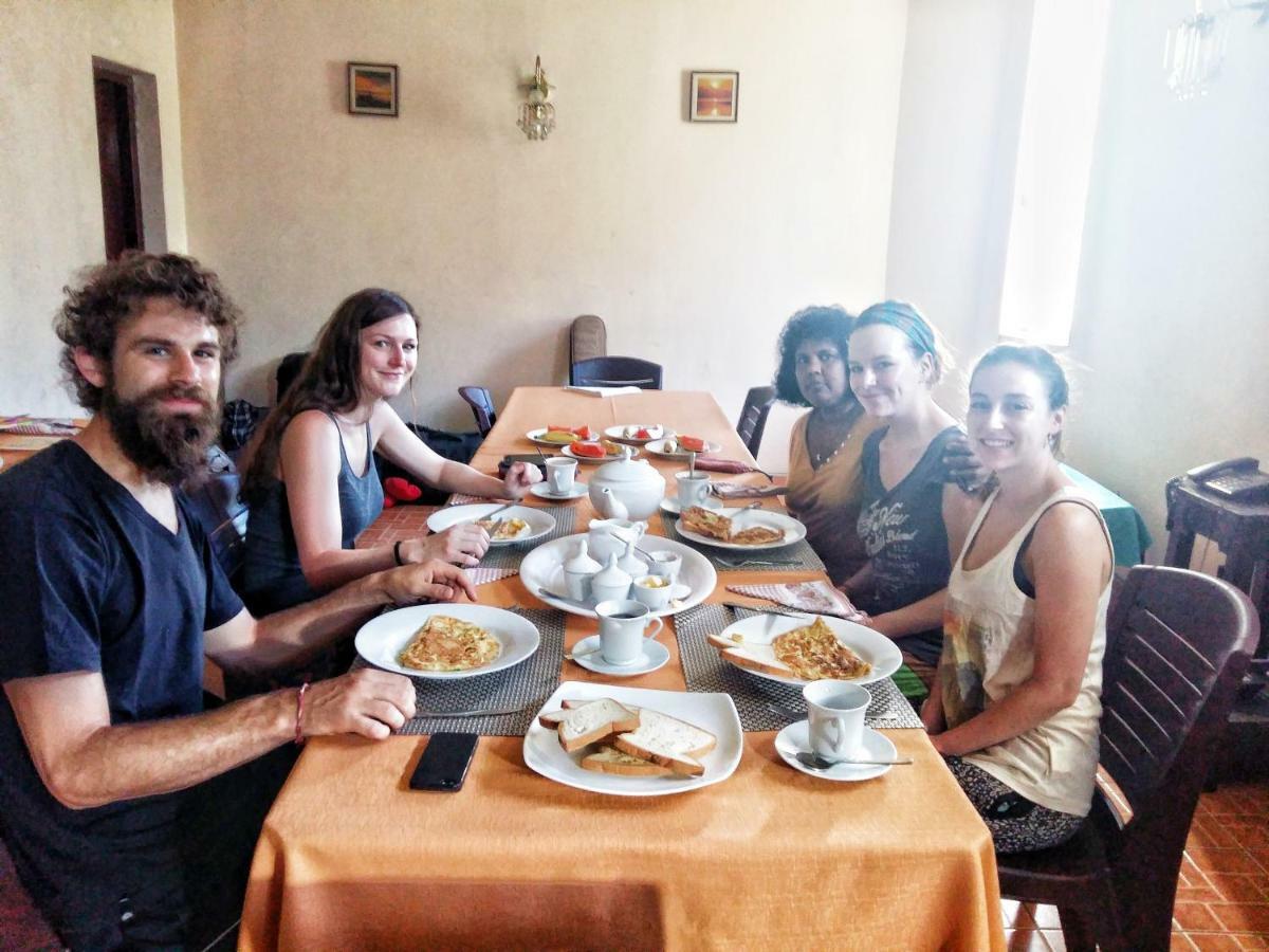 Ginza Rest Kandy Tennekumbura Zewnętrze zdjęcie